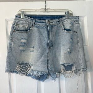 NWOT distressed shorts